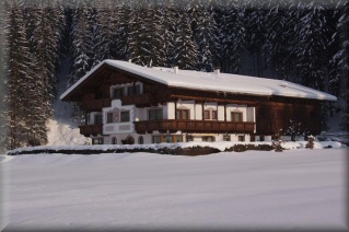 Pension Peter - Ferienowhnungen und Komfortzimmer - in Neustift im Stubiatal, Tirol